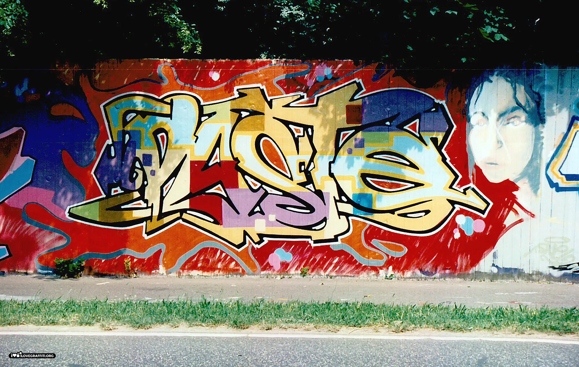 Paste - i love graffiti.